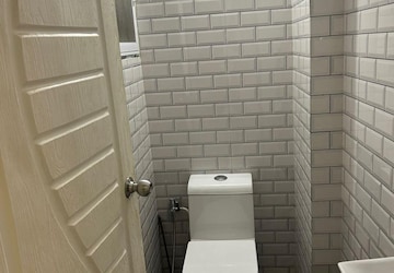 Bathroom in 1 BHK Apartment at Gods Heaven CHS, Powai – for Rent