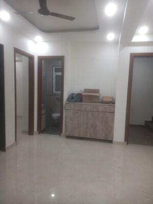 Room in 3 BHK Builder Floor at Vasant Kunj Enclave – for Rent