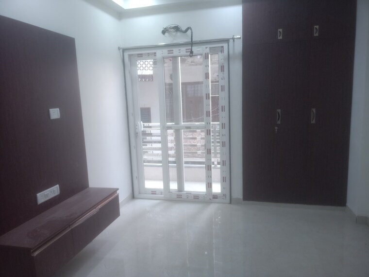 Room, vasant kunj enclave 3 Bedroom 1200 Sq.Ft. Builder Floor In Vasant Kunj Enclave Delhi 9336572