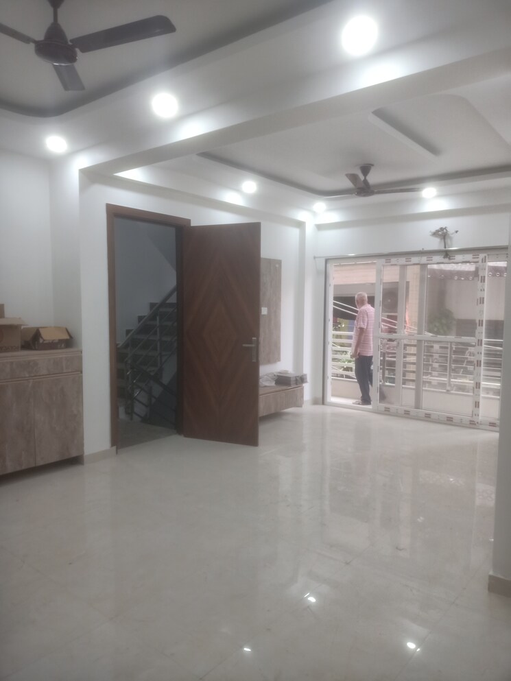 Living Room, vasant kunj enclave 3 Bedroom 1200 Sq.Ft. Builder Floor In Vasant Kunj Enclave Delhi 9336572