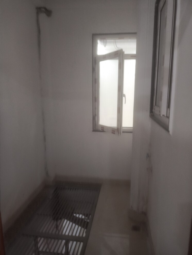 undefined, vasant kunj enclave 3 Bedroom 1200 Sq.Ft. Builder Floor In Vasant Kunj Enclave Delhi 9336572