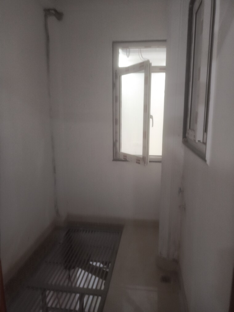 undefined, vasant kunj enclave 3 Bedroom 1200 Sq.Ft. Builder Floor In Vasant Kunj Enclave Delhi 9336572