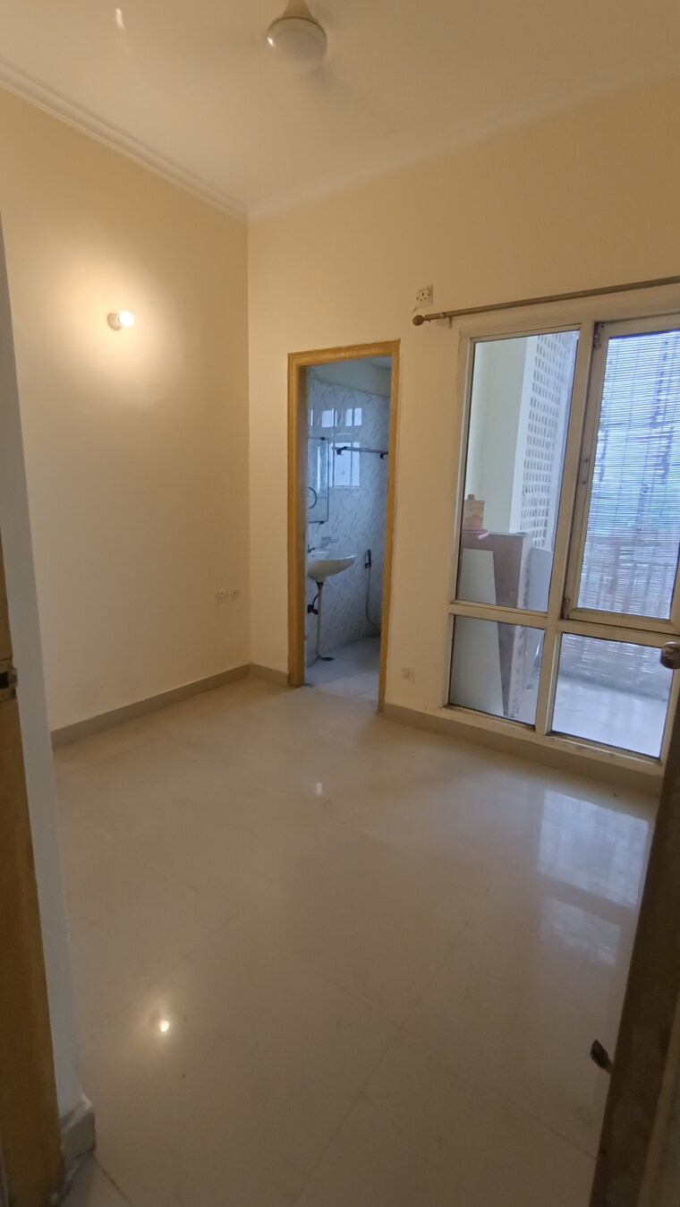 Room, antriksh-golf-view 2 Bedroom 1245 Sq.Ft. Apartment In Sector 78 Noida 9336578