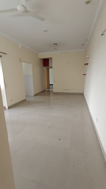 Room in 2 BHK Apartment at Antriksh Golf View, Sector 78 – for Rent