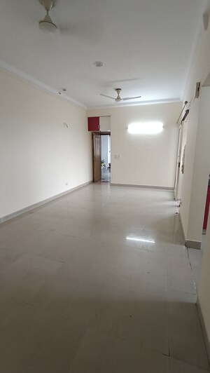 2 BHK Apartment For Rent in Antriksh Golf View, Sector 78