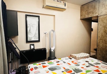Bedroom in 2 BHK Apartment at Veena Serenity, Chembur – for Rent