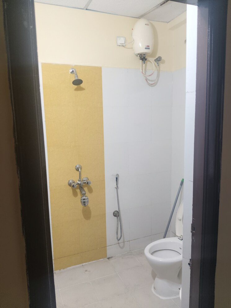 Bathroom, krishna-residency-kadubeesanahalli 2 Bedroom 1250 Sq.Ft. Apartment In Kadubeesanahalli Bangalore 9336575