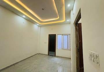 Room in 3 BHK Villa at ORO City, Jankipuram – for Sale