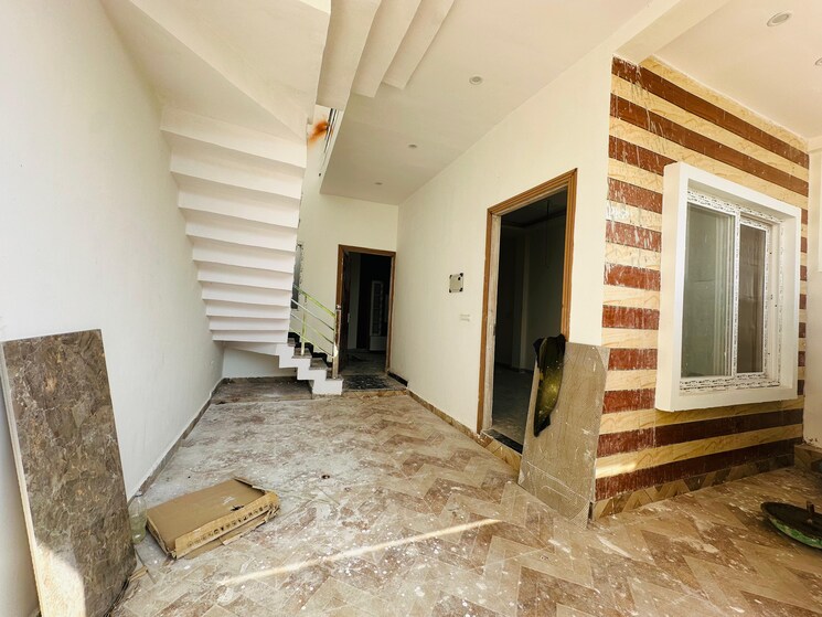 Room, oro-city 3 Bedroom 1850 Sq.Ft. Villa In Jankipuram Lucknow 9336593