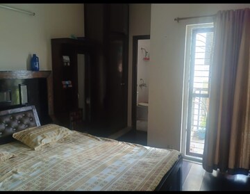 Bedroom in 3 BHK Builder Floor at Sector 88 – for Rent