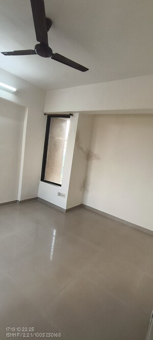 1.5 BHK Apartment For Rent in Godrej Emerald, Ghodbunder Road