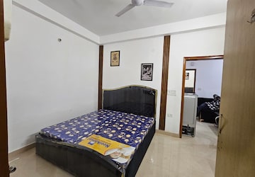 Bedroom in 2 BHK Builder Floor at Saket – for Rent