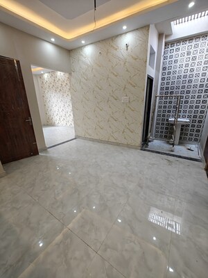 Room in 2 BHK Villa at ORO City, Jankipuram – for Sale