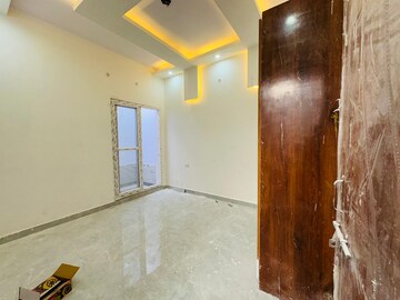 Room in 2 BHK Villa at ORO City, Jankipuram – for Sale