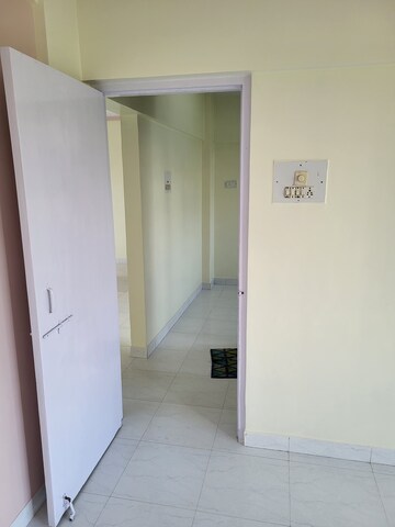 Furnished Amenities in 2 BHK Apartment at Swapna Surabhi CHS, Santacruz East – for Rent