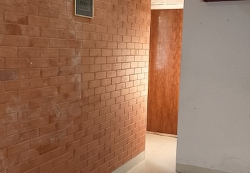 Room in 2.5 BHK Apartment at Kuber Tower, Prabhadevi – for Rent
