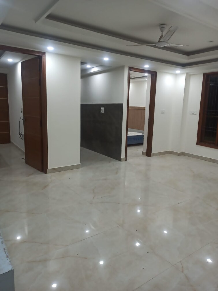 Cover Image, chattarpur 3 Bedroom 1200 Sq.Ft. Apartment In Chattarpur Delhi 9336739