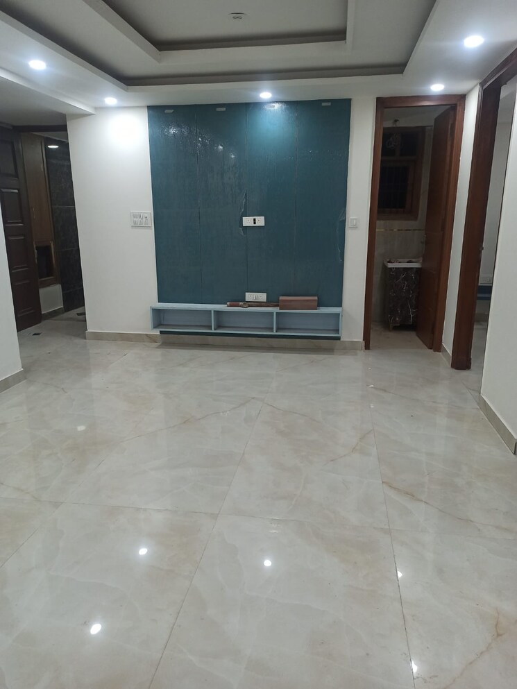 Living Room, chattarpur 3 Bedroom 1200 Sq.Ft. Apartment In Chattarpur Delhi 9336739