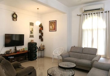 Living Room in 4 BHK Villa at Rajvilas Hawa Mahal Chs, Manpada – for Rent