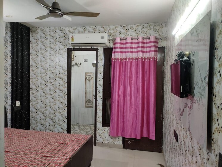 Room, vip road 2 Bedroom 1200 Sq.Ft. Apartment In Vip Road Zirakpur 9336790