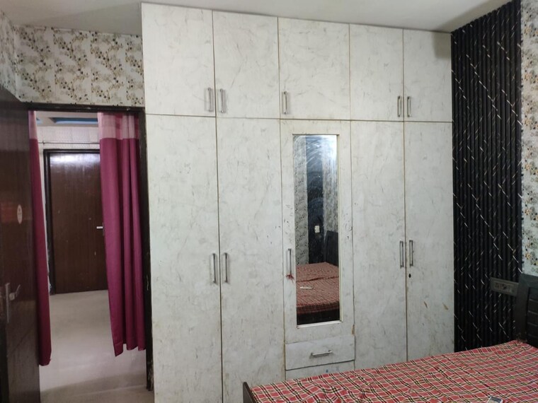 Room, vip road 2 Bedroom 1200 Sq.Ft. Apartment In Vip Road Zirakpur 9336790