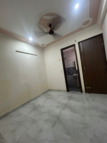 Room in 2 BHK Builder Floor at Saket – for Rent