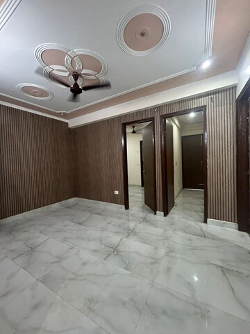 Room in 2 BHK Builder Floor at Saket – for Rent