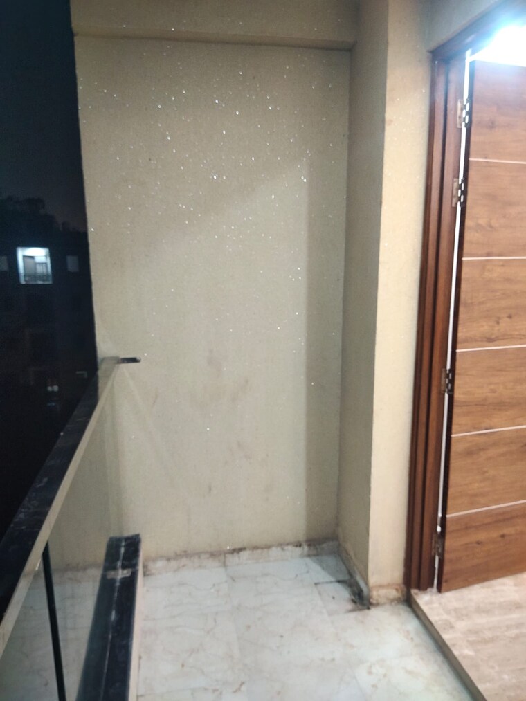 Balcony, chattarpur 2 Bedroom 750 Sq.Ft. Apartment In Chattarpur Delhi 9336799