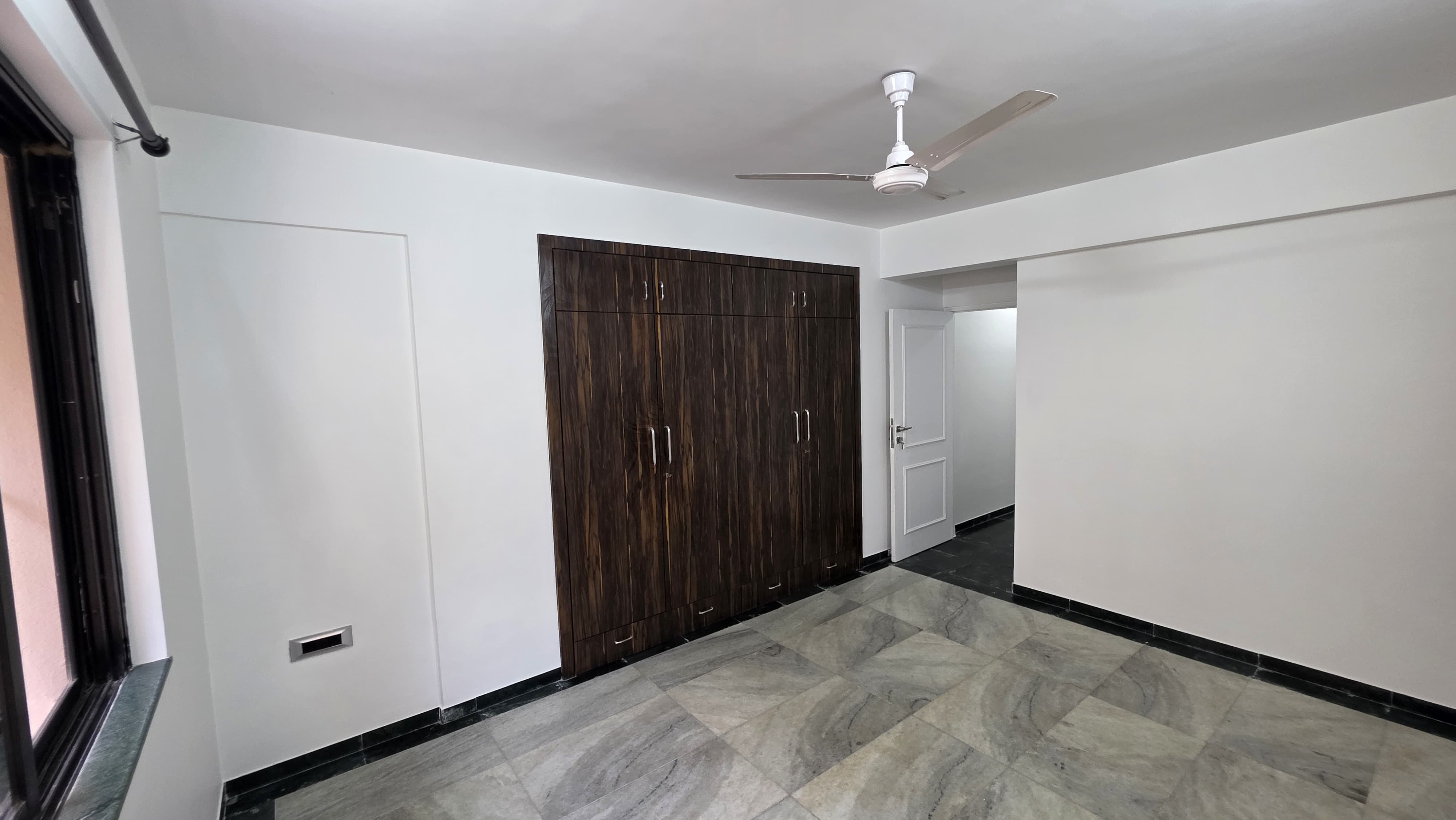 3 BHK + Pooja Room Apartment For Rent in Hiranandani Estate