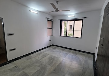 Room in 3 BHK Apartment at Hiranandani Estate, Ghodbunder Road – for Rent