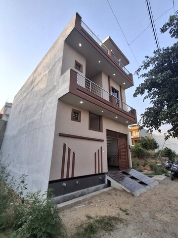 4 BHK Villa – Exterior View View at Modipuram Bypass - for Sale