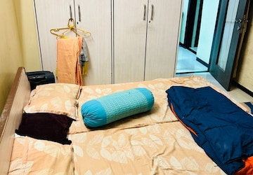 Master Bedroom in 2 BHK Apartment at Sagar Apartment Sion, Sion – for Sale