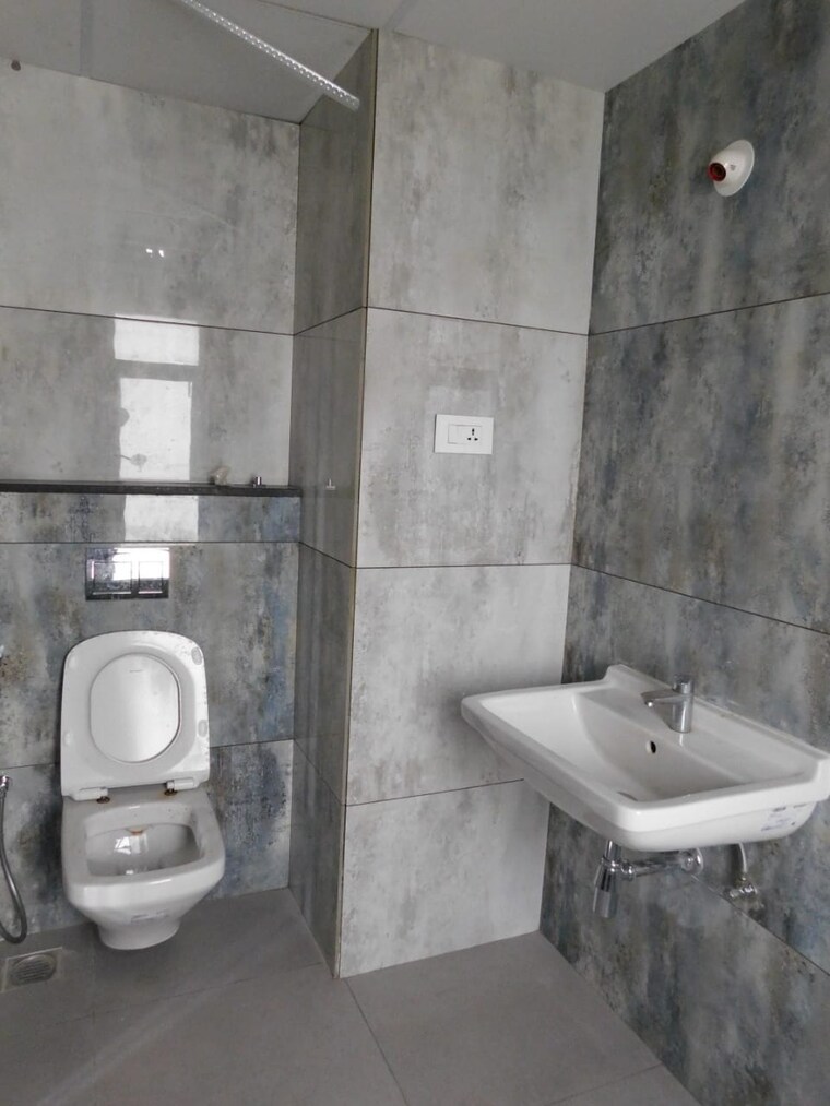 Bathroom, frontline-seven 2 Bedroom 1345 Sq.Ft. Apartment In Kokapet Hyderabad 9338952
