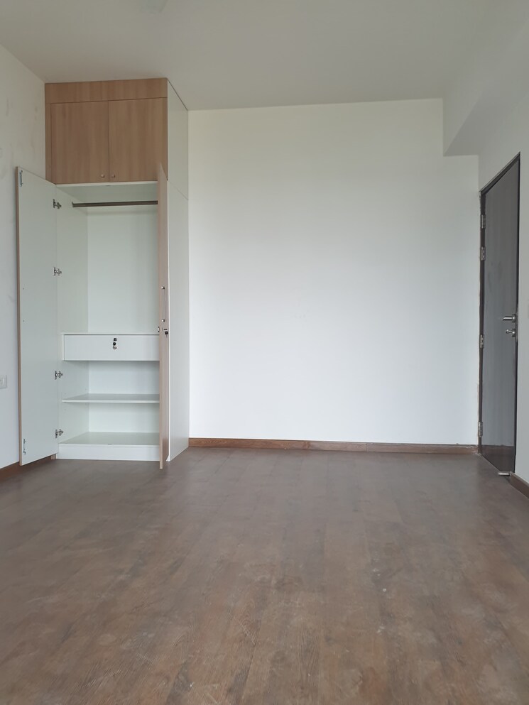 Room, ss-linden 4 Bedroom 2250 Sq.Ft. Builder Floor In Sector 84 Gurgaon 9336896