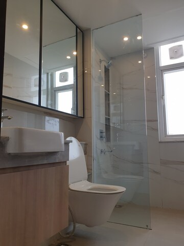 Bathroom in 4 BHK Builder Floor at SS Linden, Sector 84 – for Sale
