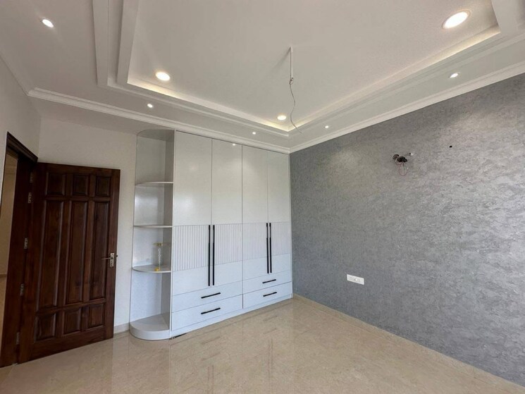 Room, sunny enclave 2 Bedroom 116 Sq.Yd. Apartment In Sunny Enclave Mohali 9336899