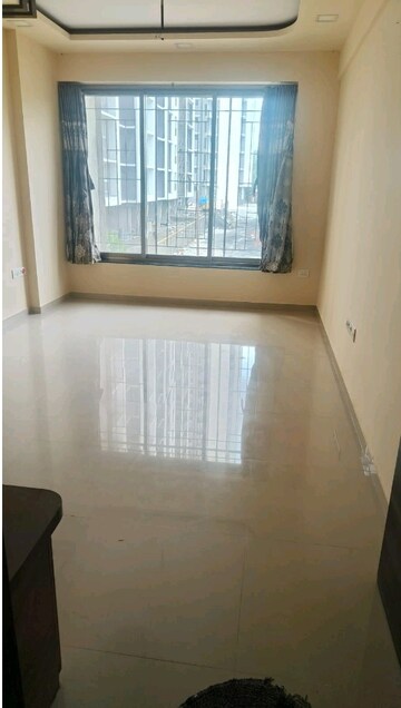 Room in 2 BHK Apartment at Sheth Vasant Athena, Laxmi Nagar – for Rent