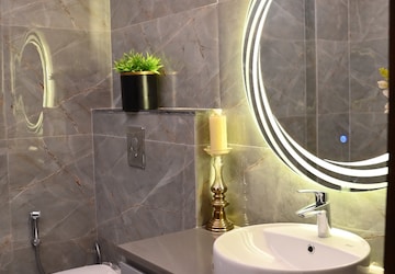 Bathroom in 4 BHK Builder Floor at Sushant Lok 2, Sector 57 – for Sale