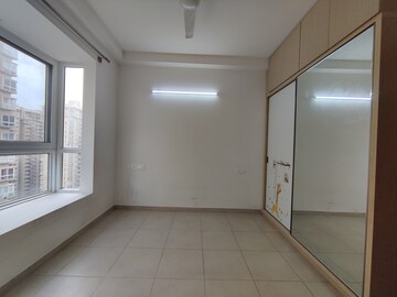 Room in 2.5 BHK Apartment at Bhartiya Nikoo Homes, Thanisandra Main Road – for Rent