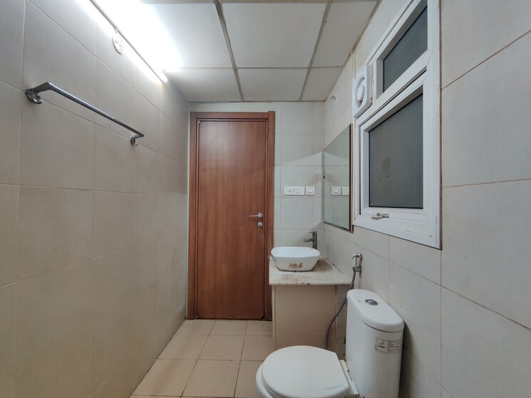 Bathroom, bhartiya-nikoo-homes 2.5 Bedroom 1265 Sq.Ft. Apartment In Thanisandra Main Road Bangalore 9336901