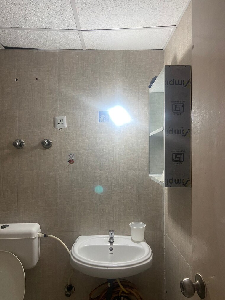 Bathroom, signature-global-solera-2 2 Bedroom 634 Sq.Ft. Apartment In Sector 107 Gurgaon 9336915