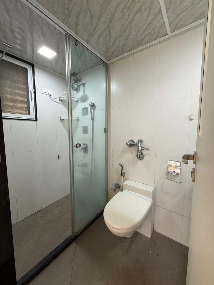 Bathroom, radhe-govind-apartment 2 Bedroom 915 Sq.Ft. Apartment In Borivali East Mumbai 9336921