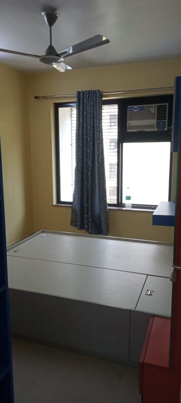 Room in 2 BHK Apartment at Sheth Vasant Marvel, Borivali East – for Rent