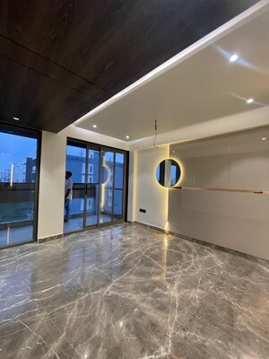 Room in 4 BHK Builder Floor at Emaar Emrald Floors Select, Sector 65 – for Sale