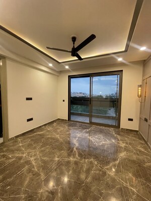 Room in 4 BHK Builder Floor at Adani Samsara Vilasa, Sector 63 – for Sale