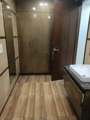 Furnished Amenities in 4 BHK Builder Floor at Uppal Southend, Sector 49 – for Sale