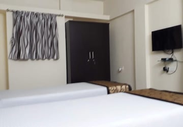 Room in  Pg at Koregaon Park – for Rent