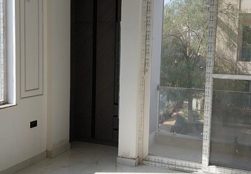 Building Lobby in 3.5 BHK Builder Floor at Ansal API Esencia, Sector 67 – for Sale