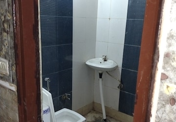 Bathroom in 1 BHK Builder Floor at Govindpuri – for Sale