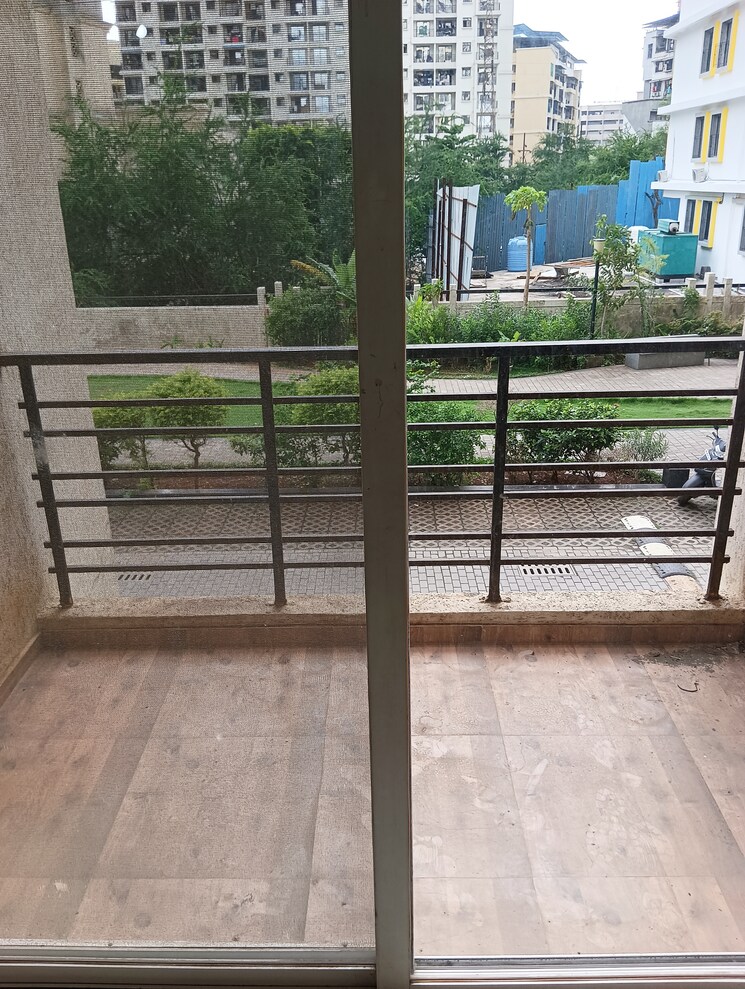Balcony, gurukrupa-guru-atman 2 Bedroom 955 Sq.Ft. Apartment In Kalyan West Thane 9337069